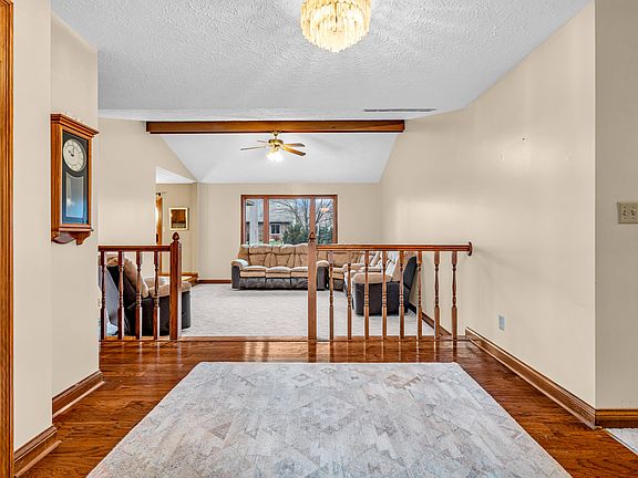 5th image of 7574 Williamsburg Dr