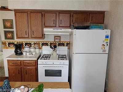 2nd image of 1783 E 337th St