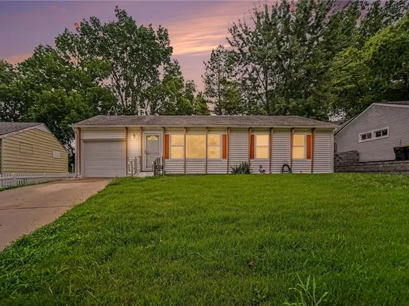 4519 N Troost Ave, Kansas City, MO 64116