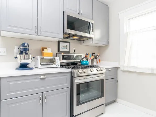 1546 Lauderdale Ave, Lakewood, OH 44107