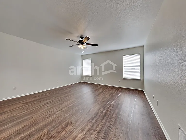 6732 Friendsway Dr — Photo 7