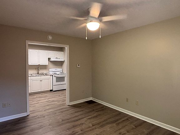 3rd image of 144 Laurel Loop #B