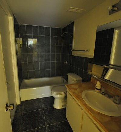 4th image of 1470 NE 123rd St APT 209