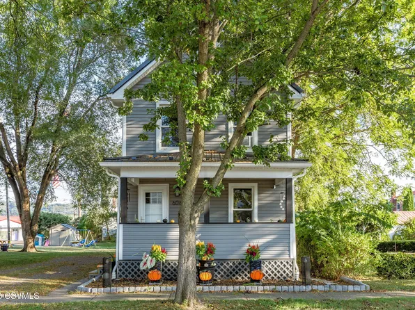 606 W 3rd St, Bloomsburg, PA 17815