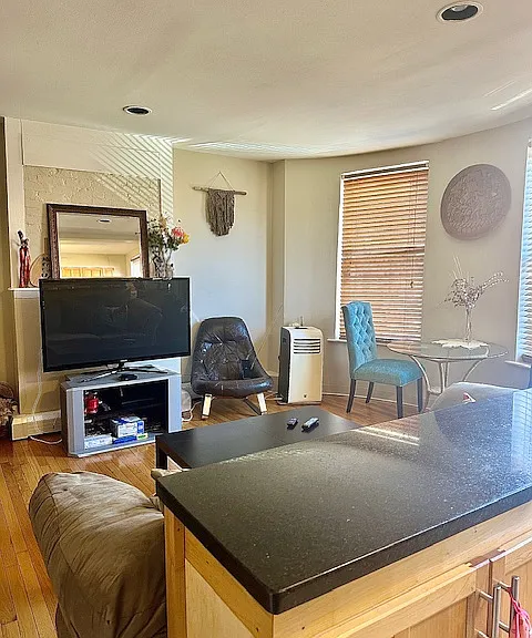 202 Northampton St #4B — Photo 5