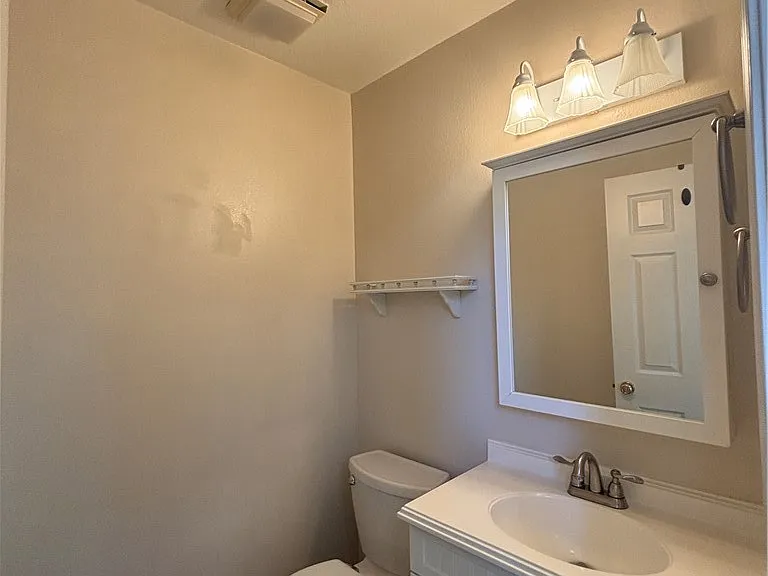 928 Lotus Cir — Photo 20