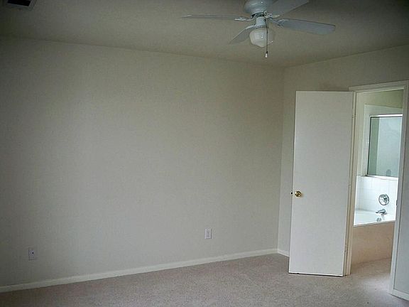 4th image of 21507 Sapphire Ct