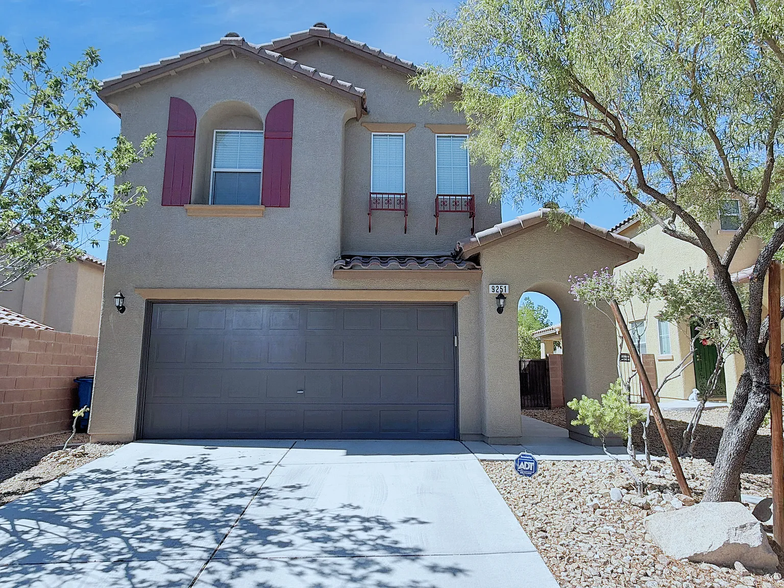 3 bed, 1985 sqft, $2,450 — Photo 4