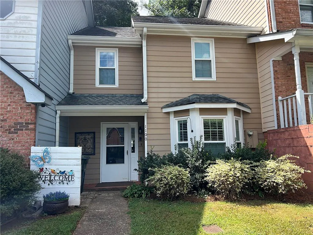 2 bed, 2.5 bath, 1480 sqft, $1,900 — Photo 1