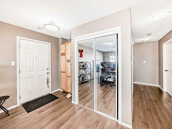 4th image of 533 9th Ave N #3