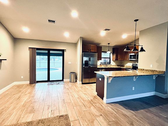 3rd image of 5713 Seagrape Dr