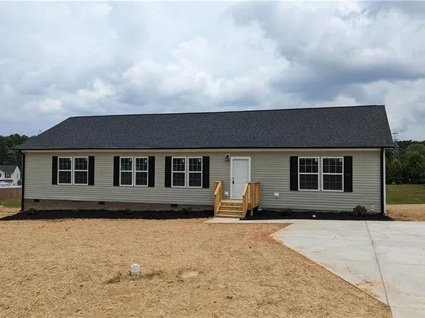 2152 Meadow Ridge Rd, Green Level, NC 27217