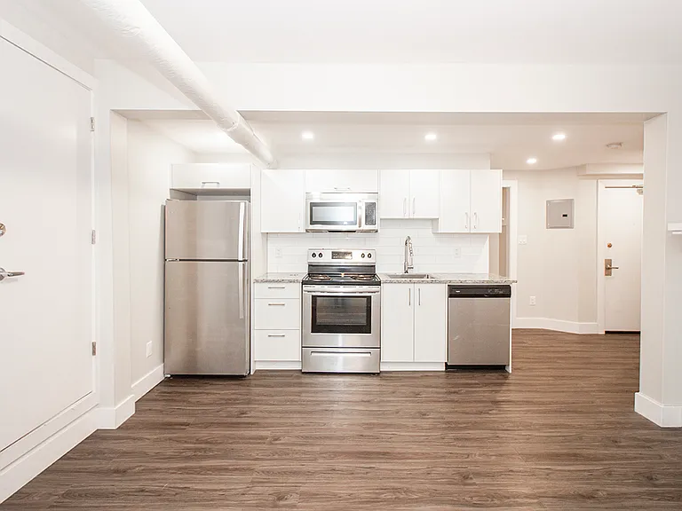 812 Wolseley Ave #1 — Photo 3