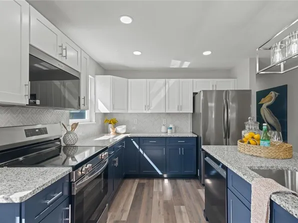 1135 N Mallory St, Hampton, VA 23663