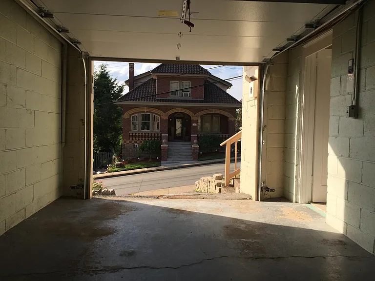 210 Marion Ave — Photo 25