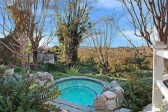 Sparkling in-ground spa