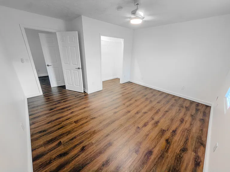 522 Oldham St #B — Photo 7