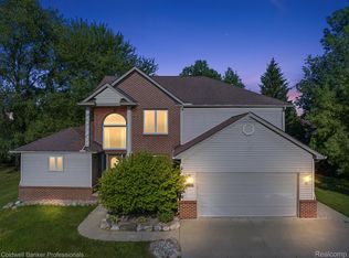 3422 S Sashabaw Rd, Oxford, MI 48371