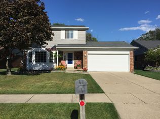 37326 Fieldcrest Ln, Sterling Heights, MI 48312