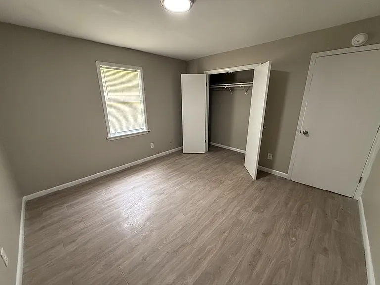 1351 Austin St — Photo 12