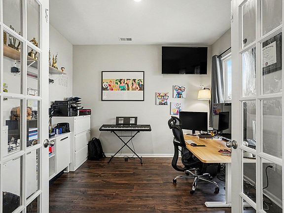 5th image of 2588 Brescia St.