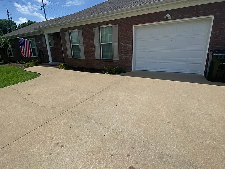 313 Hoffman St — Photo 1
