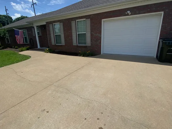 313 Hoffman St, Lawrenceburg, TN 38464