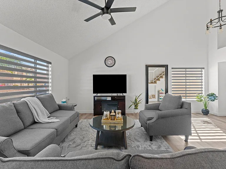 11417 W Orange Blossom Ln — Photo 28