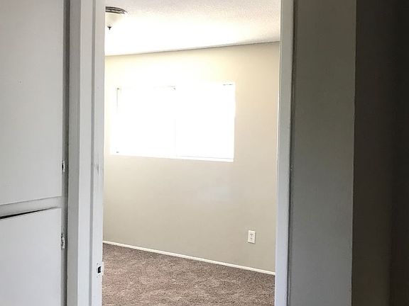5th image of 757 N H St APT 23