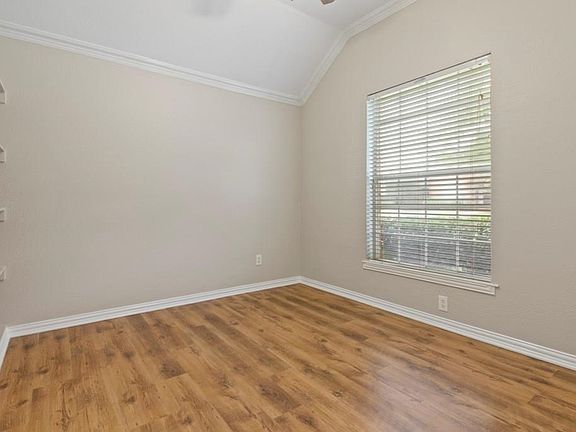 3rd image of 2026 Greenfield Ln