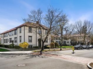 98 Main St APT V, Andover, MA 01810