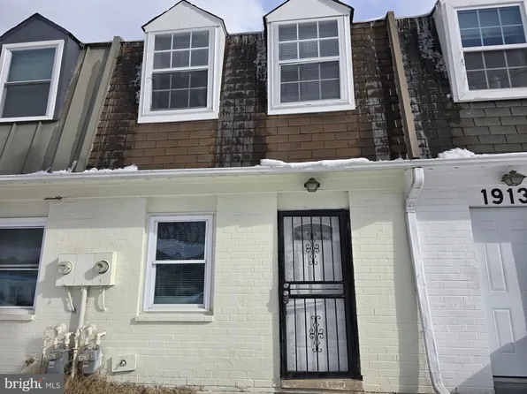 1915 Village Green Dr E #V-195, Hyattsville, MD 20785