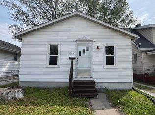 217 S Central Ave, Roxana, IL 62084