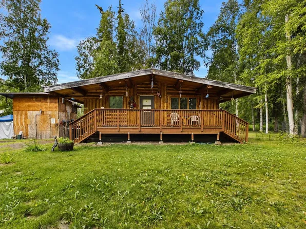 2437 Schutzen St, North Pole, AK 99705