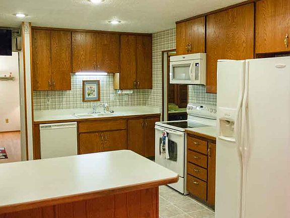 3rd image of 5816 Bay Berry Cir
