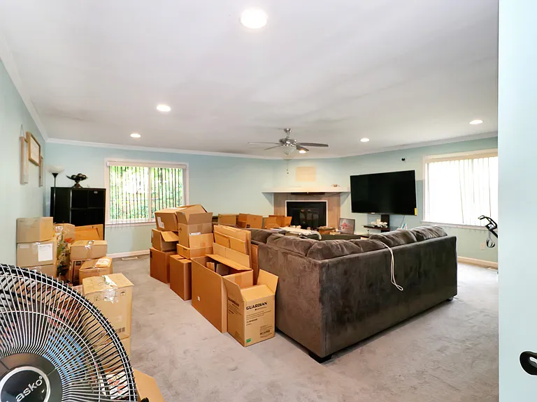 7015 Mirror Lake Rd — Photo 8