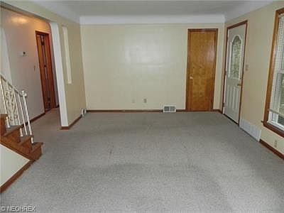 2nd image of 323 Bunker Ave