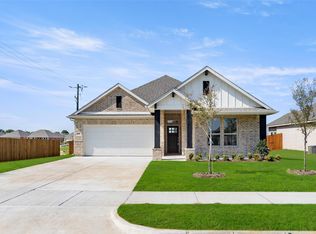 501 Lakeway Ln, Justin, TX 76247
