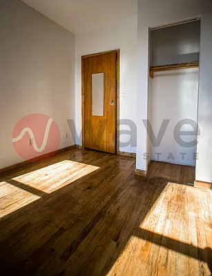 Rented by Wave Real Estate Group | media 21