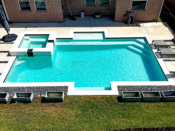 2nd image of 24531 Via Salerno Ct