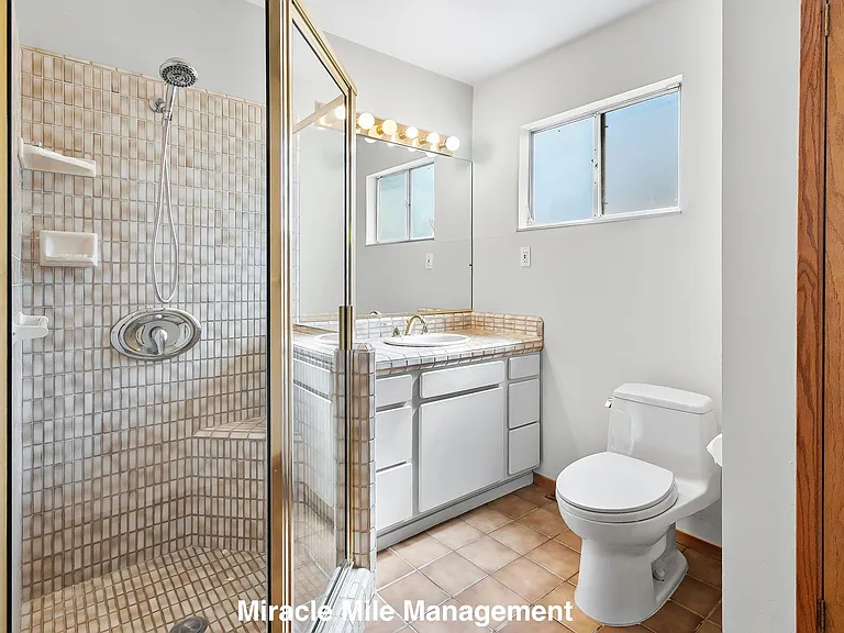 2503 Las Gallinas Ave — Photo 8