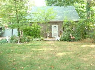 1109 Oakneck Rd, Bay Shore, NY 11706