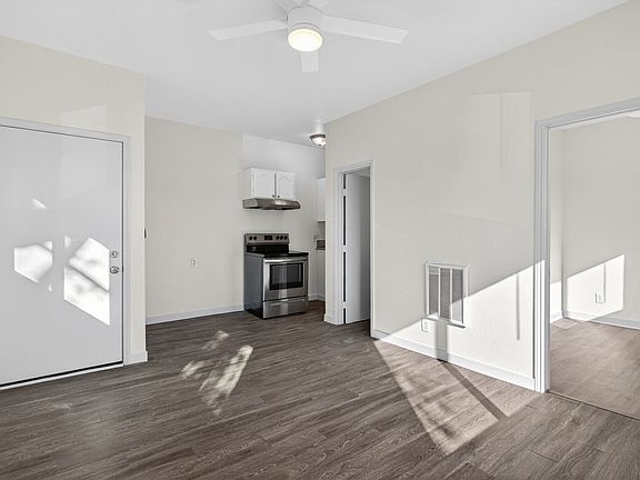 5th image of 2212 Myrtle Ave APT 7