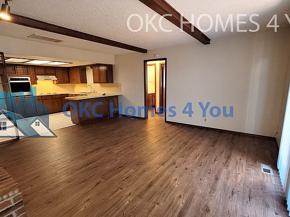 2nd image of 1113 Summerton Pl
