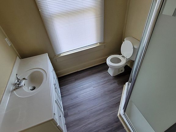 5th image of 819 Dawson St