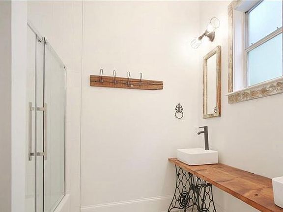 4th image of 1228 Music St #2