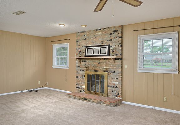5th image of 181 Chaparral Dr