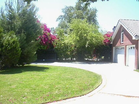 Front longview of home