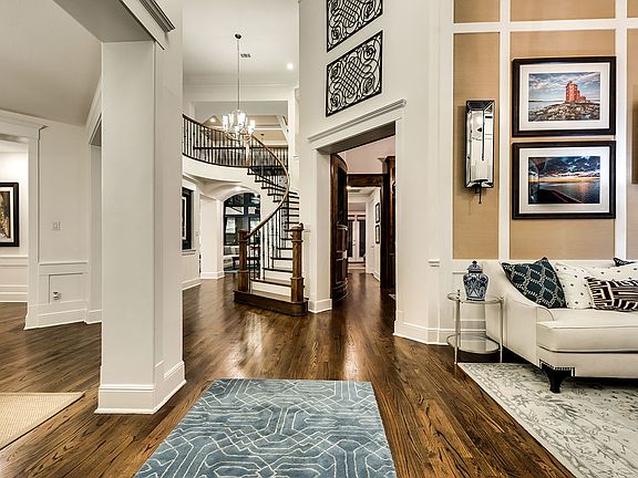 5th image of 609 Chamberlain Pl #4TZLBV