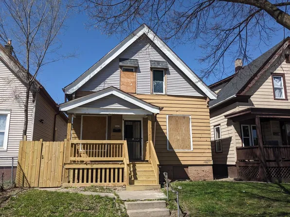 2469 North 37th STREET, Milwaukee, WI 53210